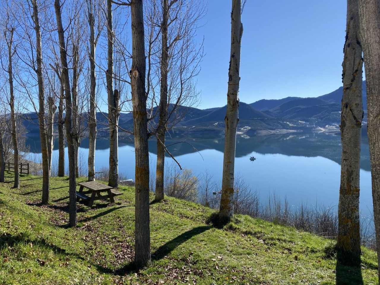 Mirador Solasierra Vistas A La Montana Y Pantano Riaño Exterior foto